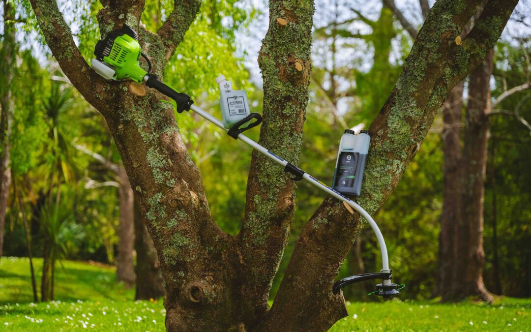 HOW TO: Mix fuel and oil for LawnMaster 2-stroke petrol products