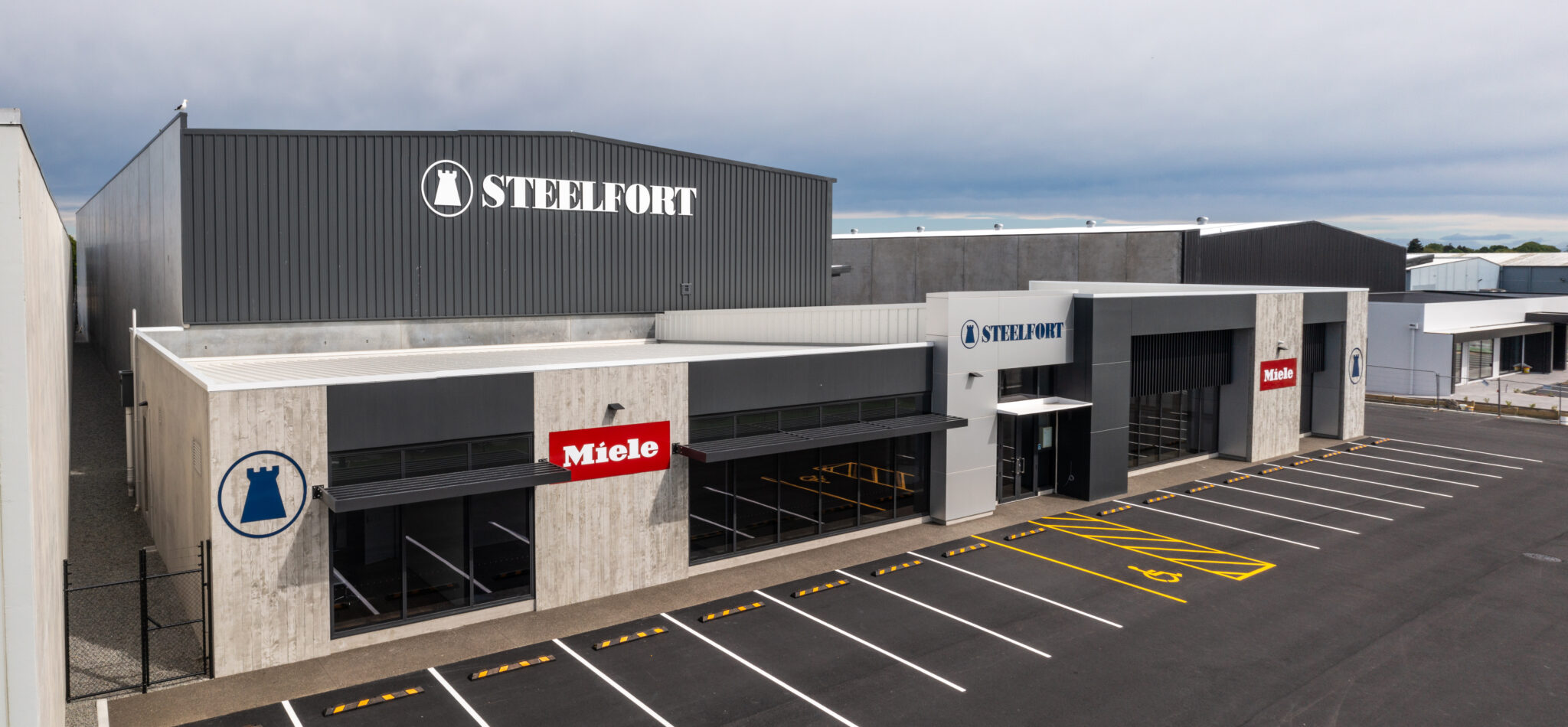 24-10 Steelfort-031